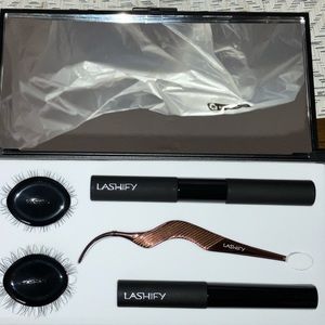 Lash extension kit.